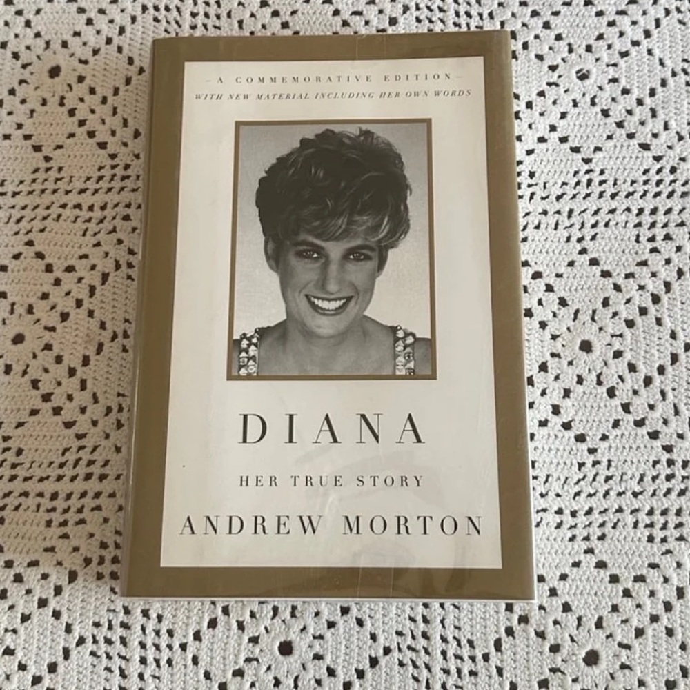 Diana: Her True Story Book